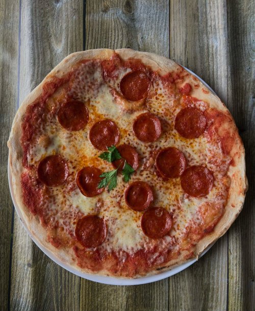 Szalámis pizza (32cm)