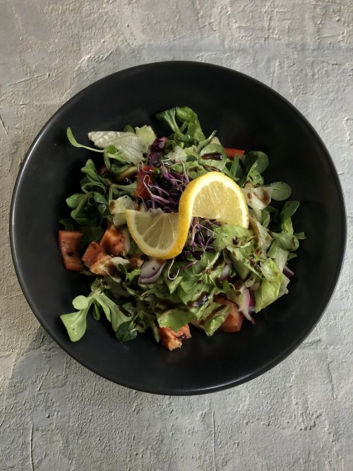 Friss kevert saláta